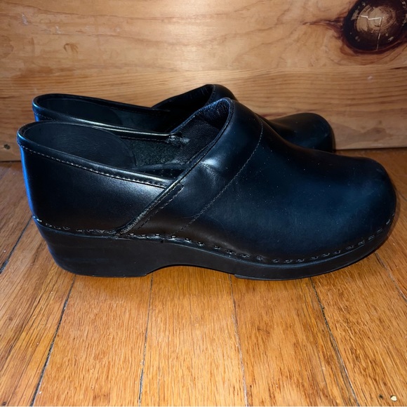LL Bean Black Leather Clogs Women's Size 9. Great condition - Picture 5 of 5